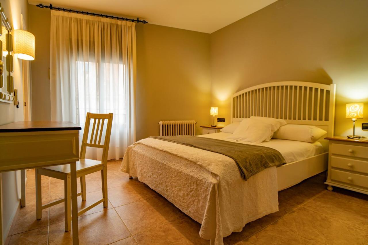Hotel Alfonso IX (Adults Only) Caces Екстериор снимка