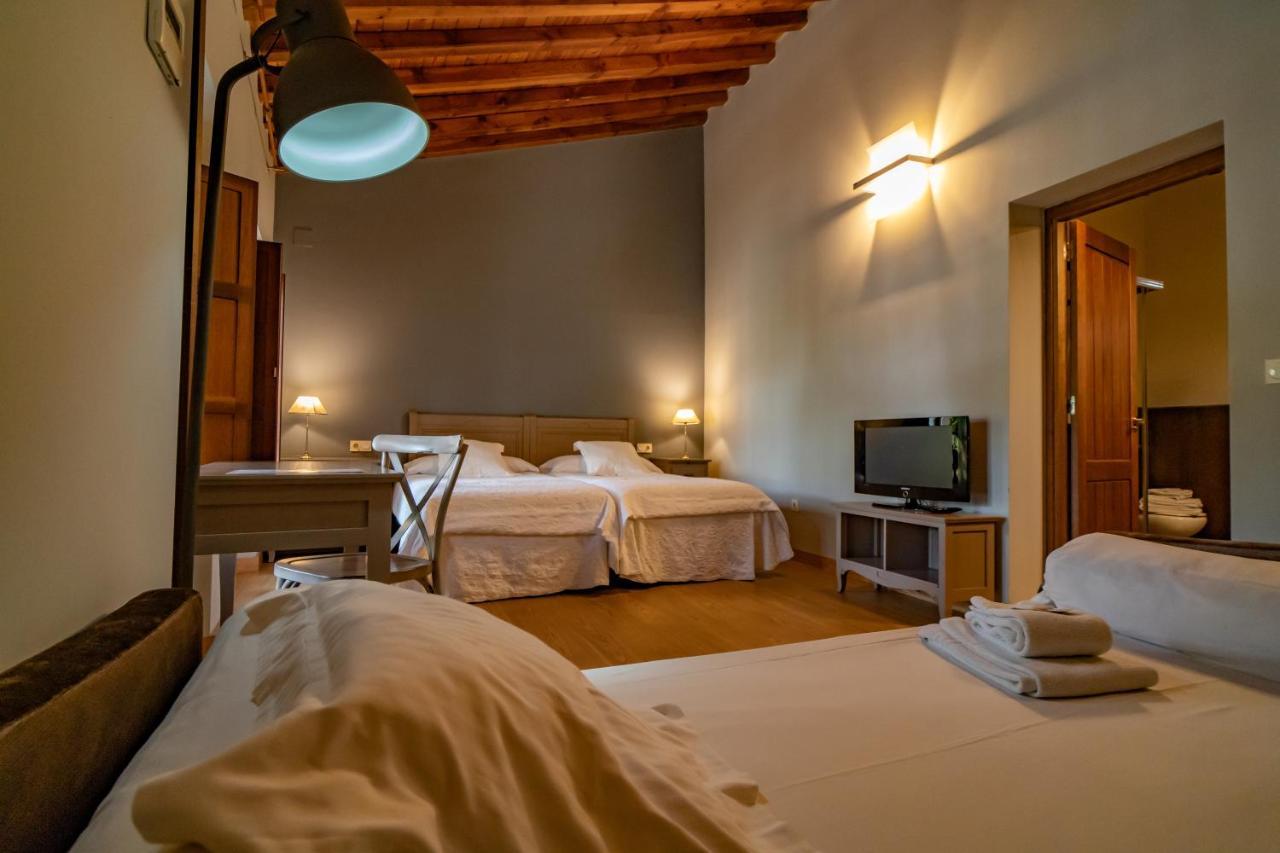 Hotel Alfonso IX (Adults Only) Caces Екстериор снимка