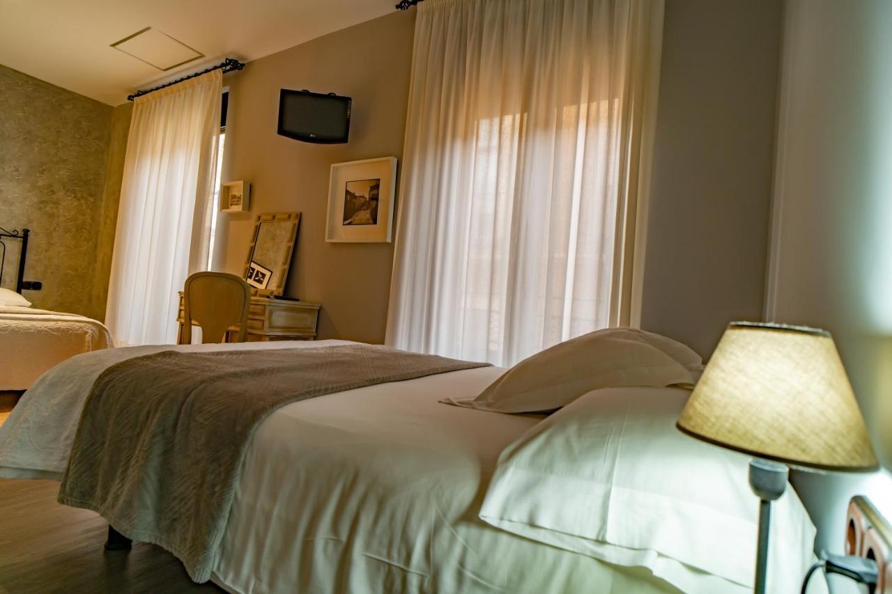 Hotel Alfonso IX (Adults Only) Caces Екстериор снимка