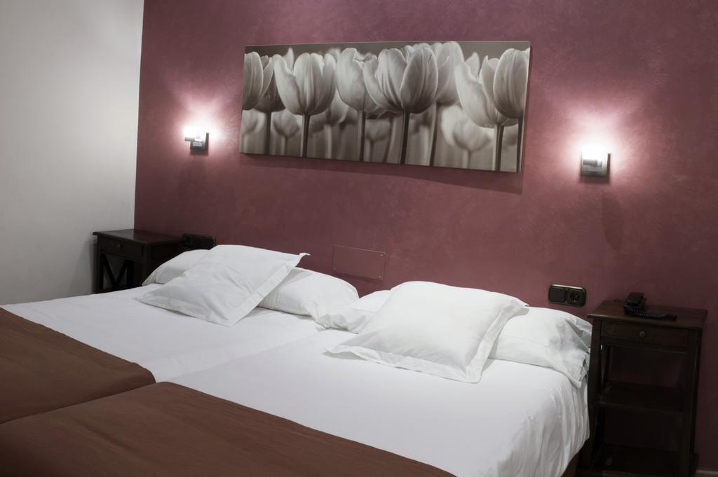 Hotel Alfonso IX (Adults Only) Caces Екстериор снимка